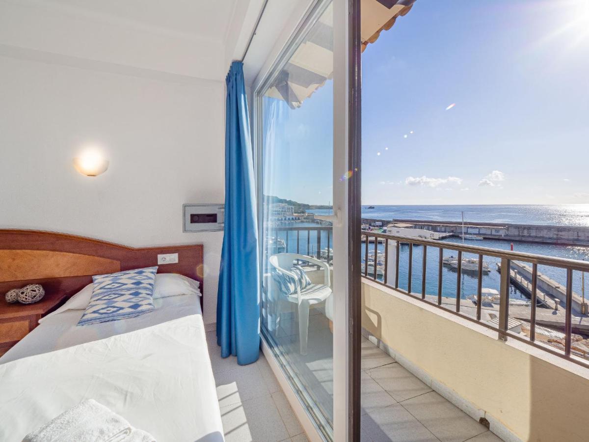 Hostal Port Corona Cala Ratjada  Eksteriør bilde