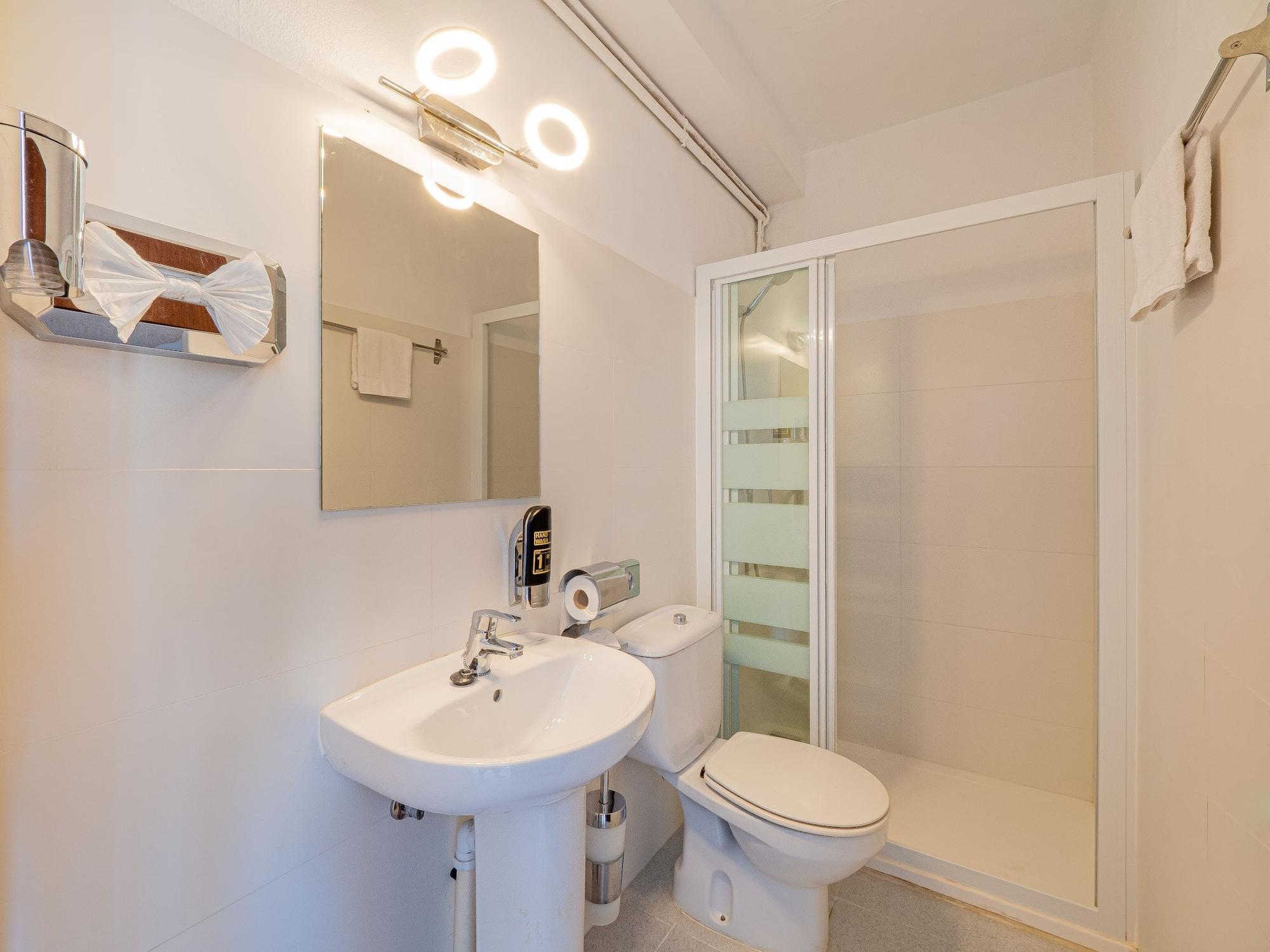 Hostal Port Corona Cala Ratjada  Eksteriør bilde