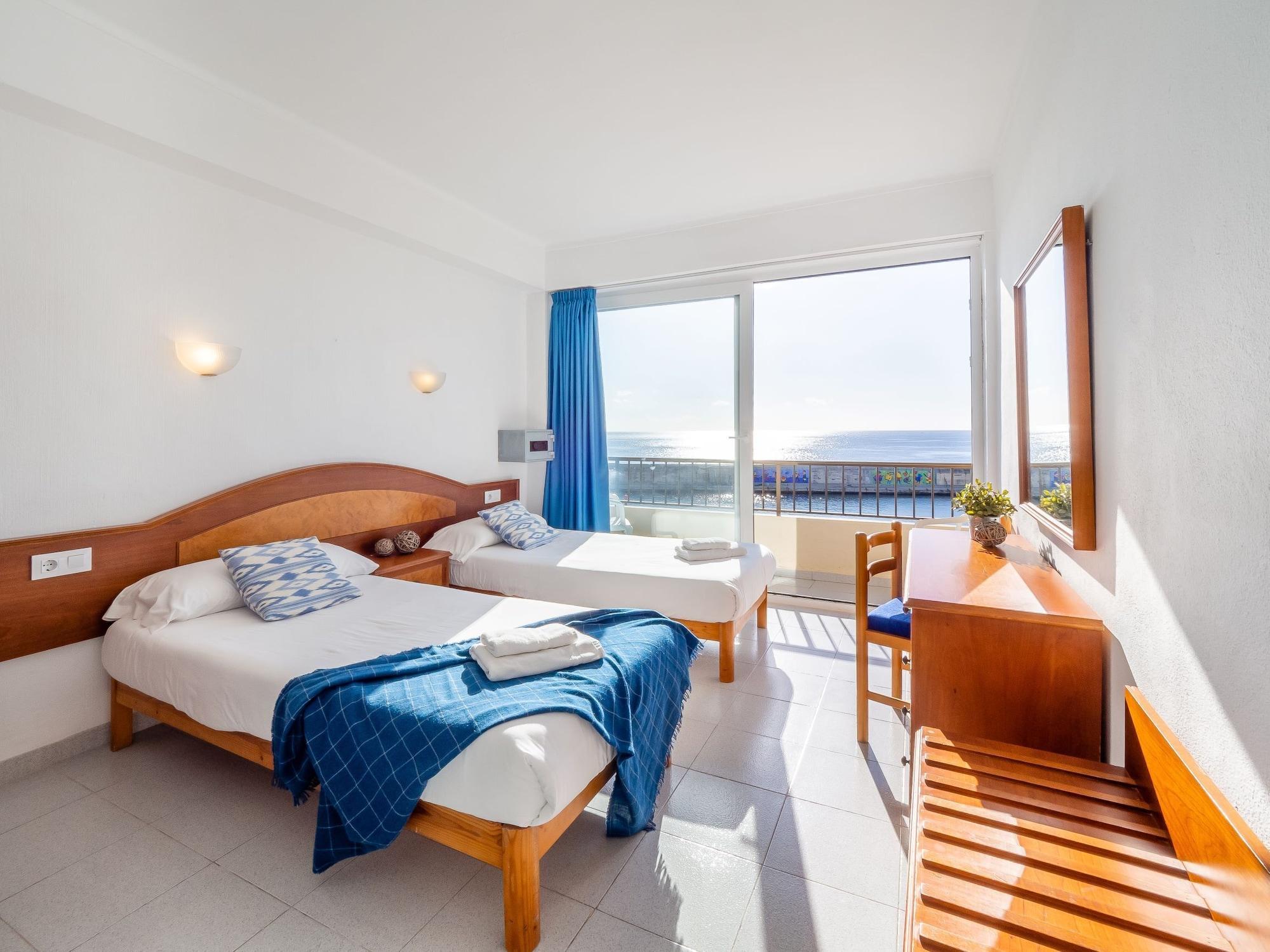Hostal Port Corona Cala Ratjada  Eksteriør bilde