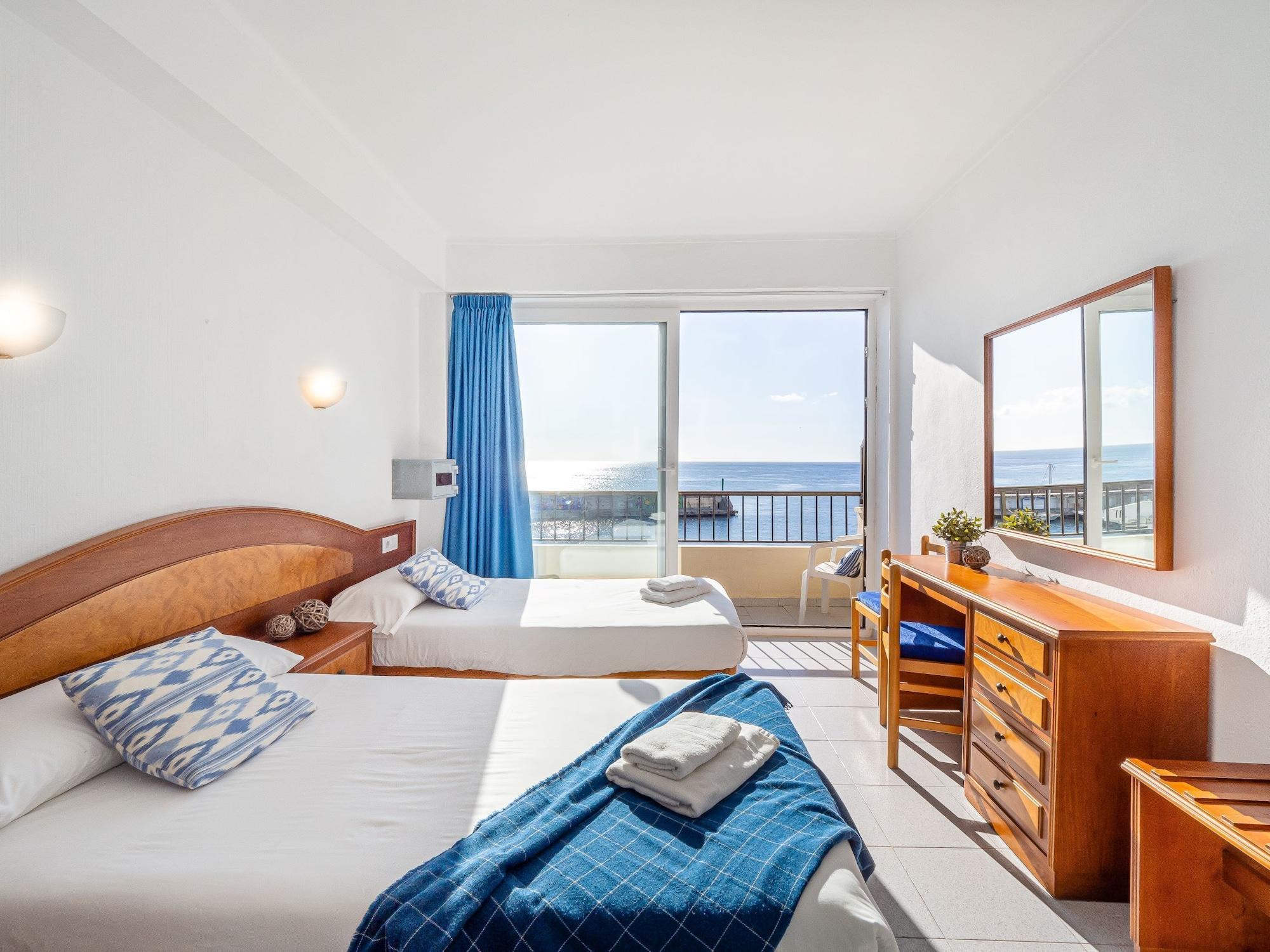 Hostal Port Corona Cala Ratjada  Eksteriør bilde