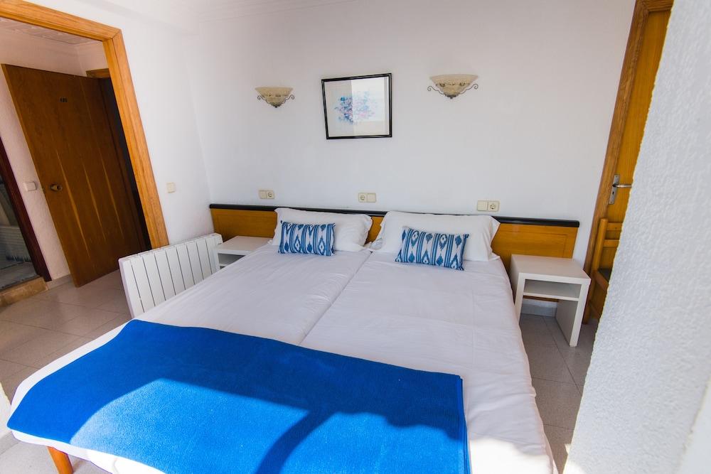 Hostal Port Corona Cala Ratjada  Eksteriør bilde