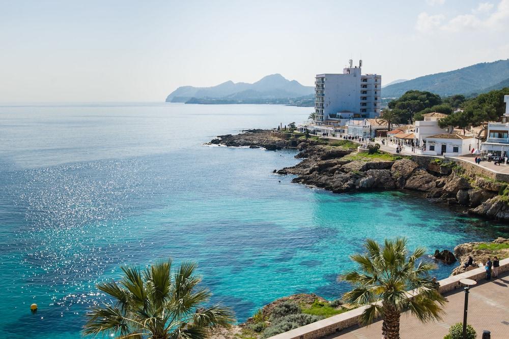 Hostal Port Corona Cala Ratjada  Eksteriør bilde
