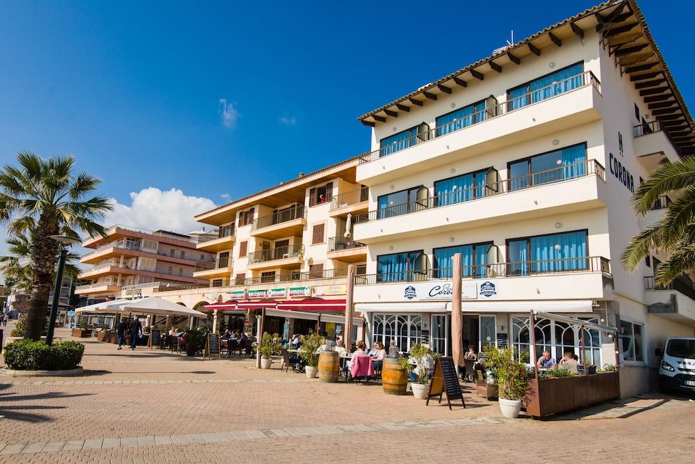 Hostal Port Corona Cala Ratjada  Eksteriør bilde