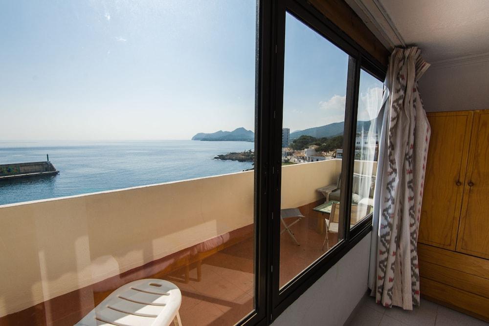 Hostal Port Corona Cala Ratjada  Eksteriør bilde
